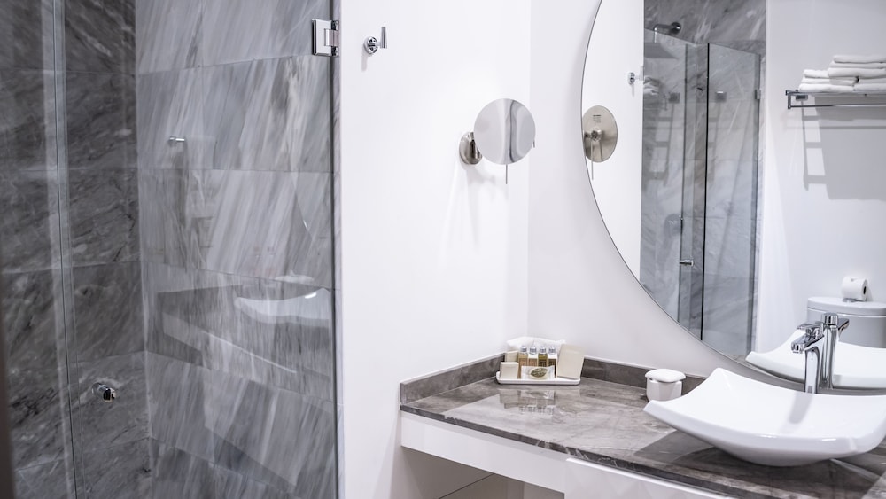 One Bedroom Suite - Photo 10
