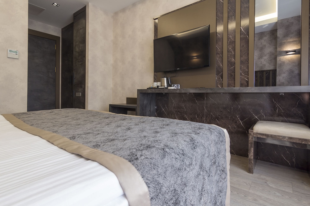 Deluxe Double or Twin Room photo 2