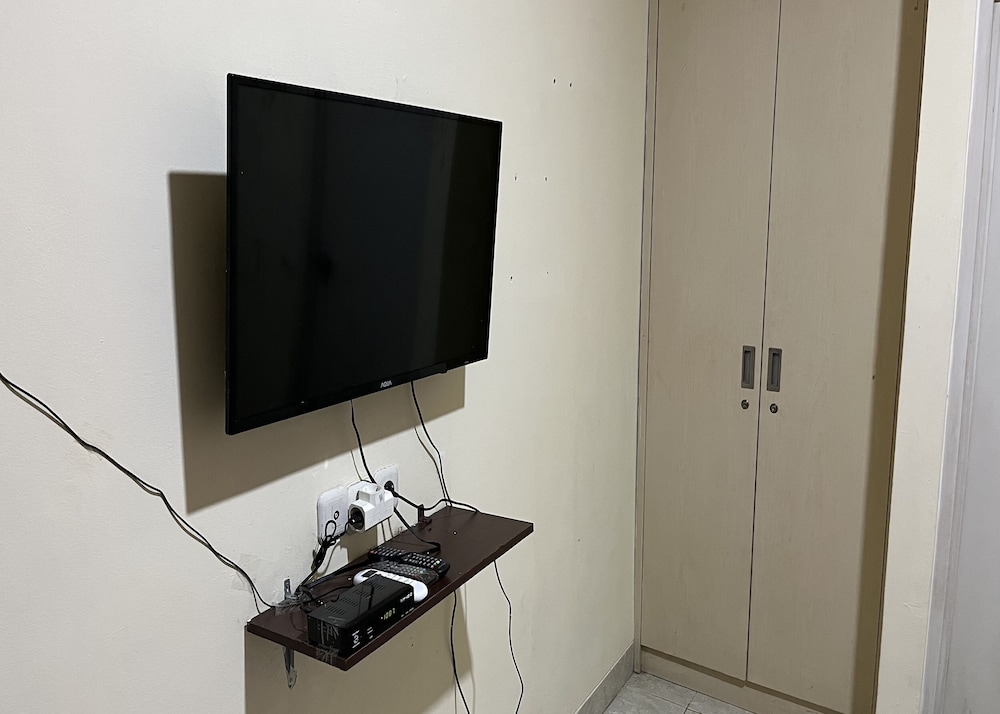 Standard Double Room - Photo 12
