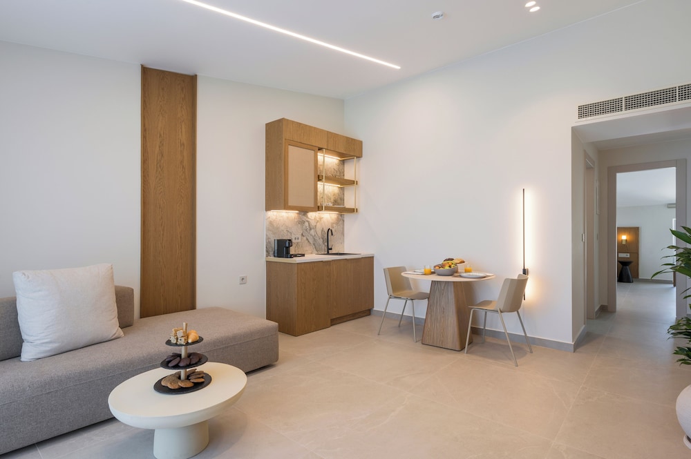 Beachcomber Suite - Beachfront with Private Pool - Photo 9
