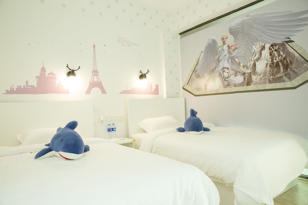 Basic Twin Room, No Windows photo 1