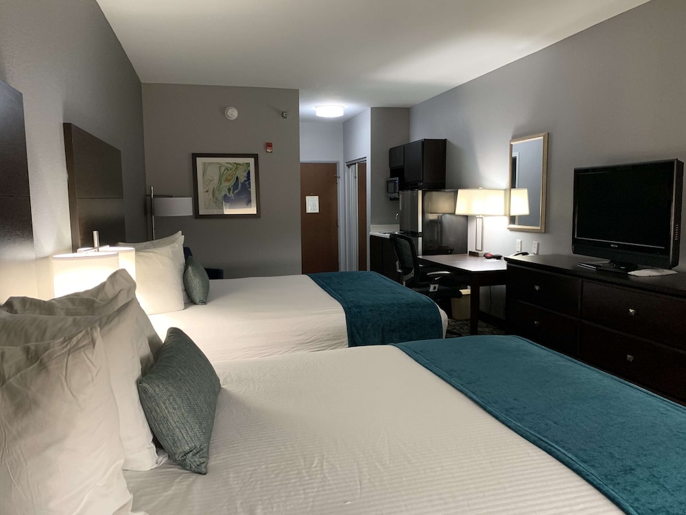 Standard Room, 2 Queen Beds, Non Smoking, Kitchenette - Photo 2