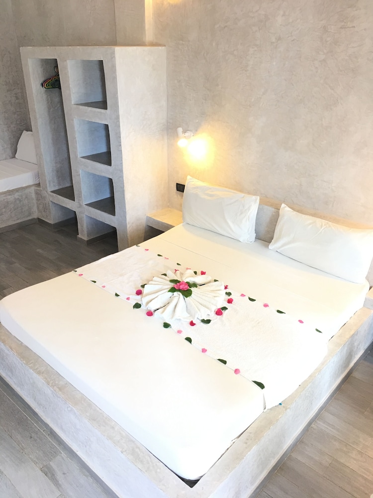 Deluxe Room, 1 Bedroom, Ocean View photo 3