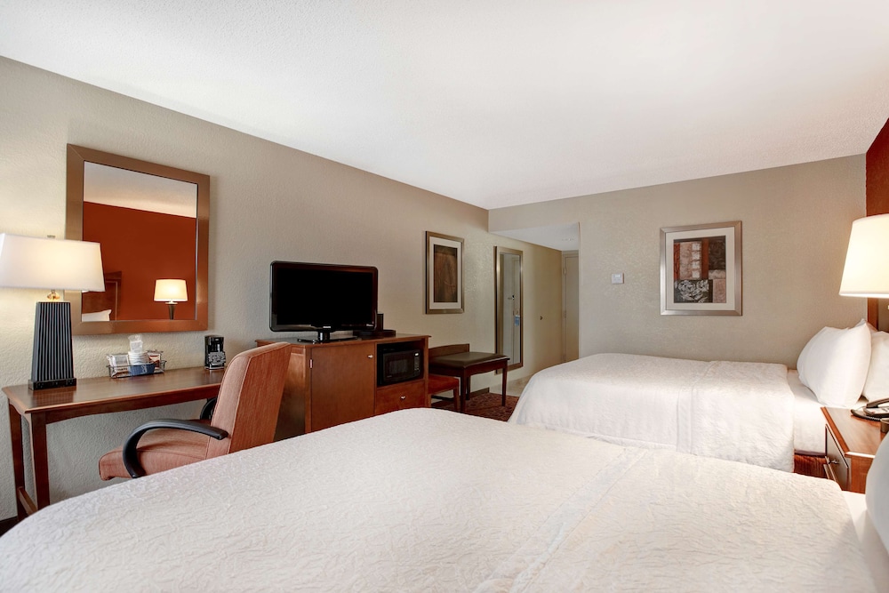 Room, 2 Queen Beds, Non Smoking, Refrigerator & Microwave - Photo 2