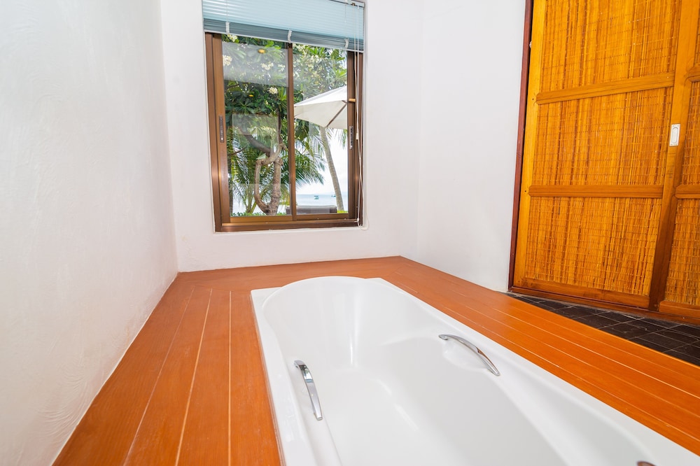 Villa, Beachside photo 3