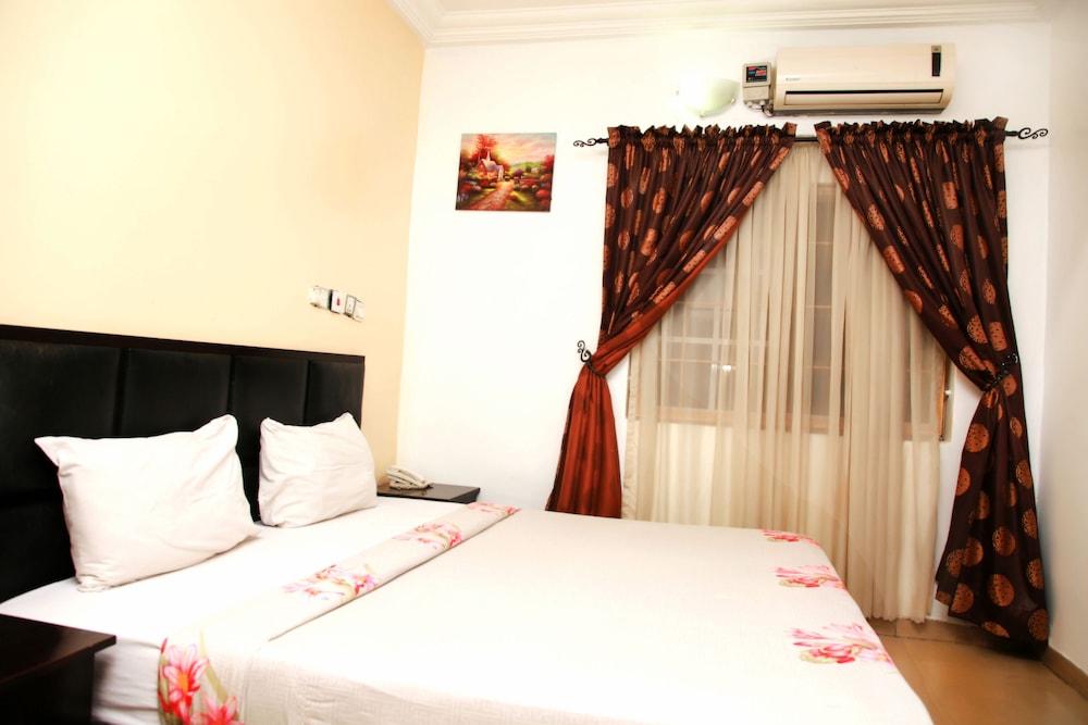 Standard Room photo 3