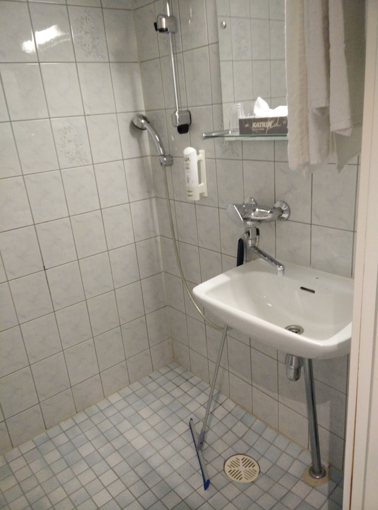 Standard Double Room, 1 Queen Bed - Photo 6