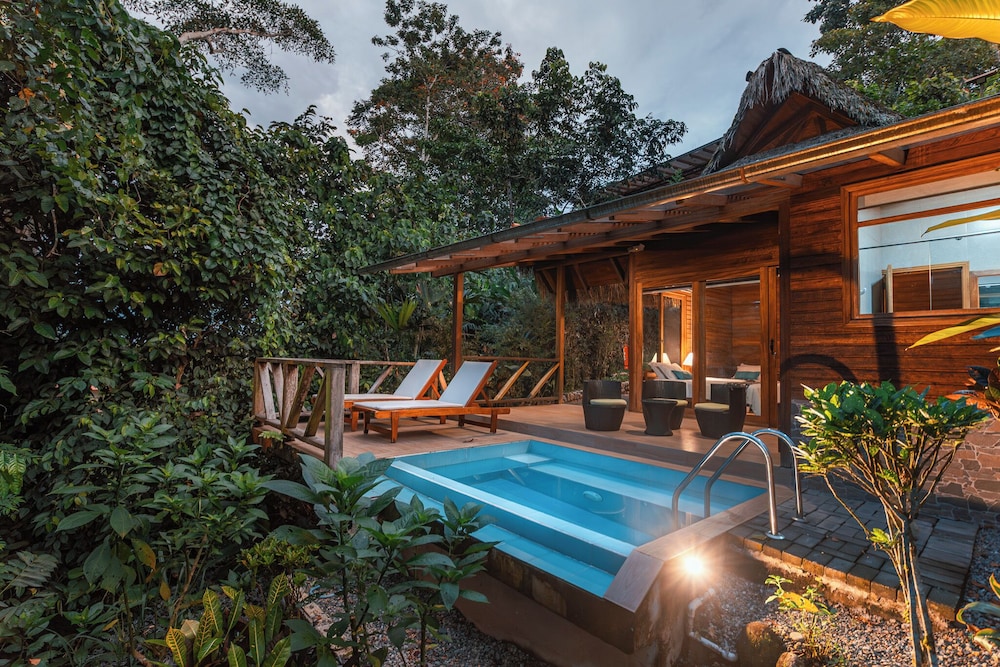 Family Cabin, Private Pool, River View photo 3