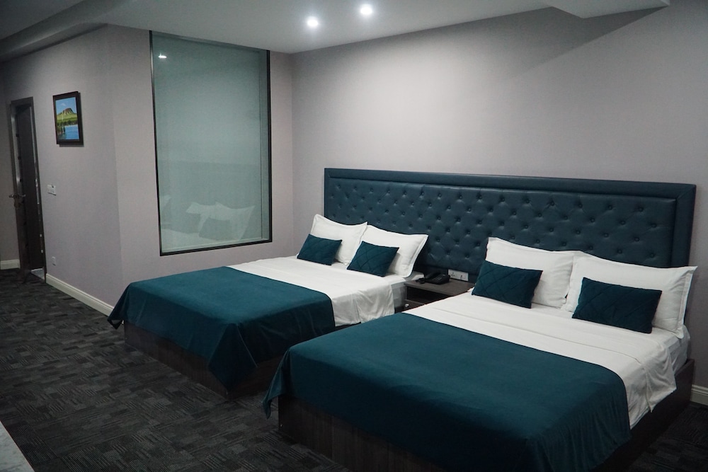 Luxury Room, City View