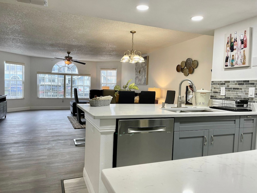Grand Luxury 3BR Apartment Near Disney 010, Zdjęcie 7