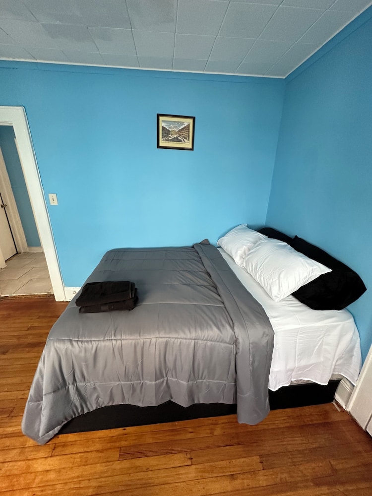 Emerald Room photo 2
