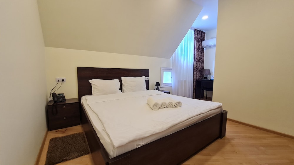 Economy Double Room (404,401,204,304) photo 1