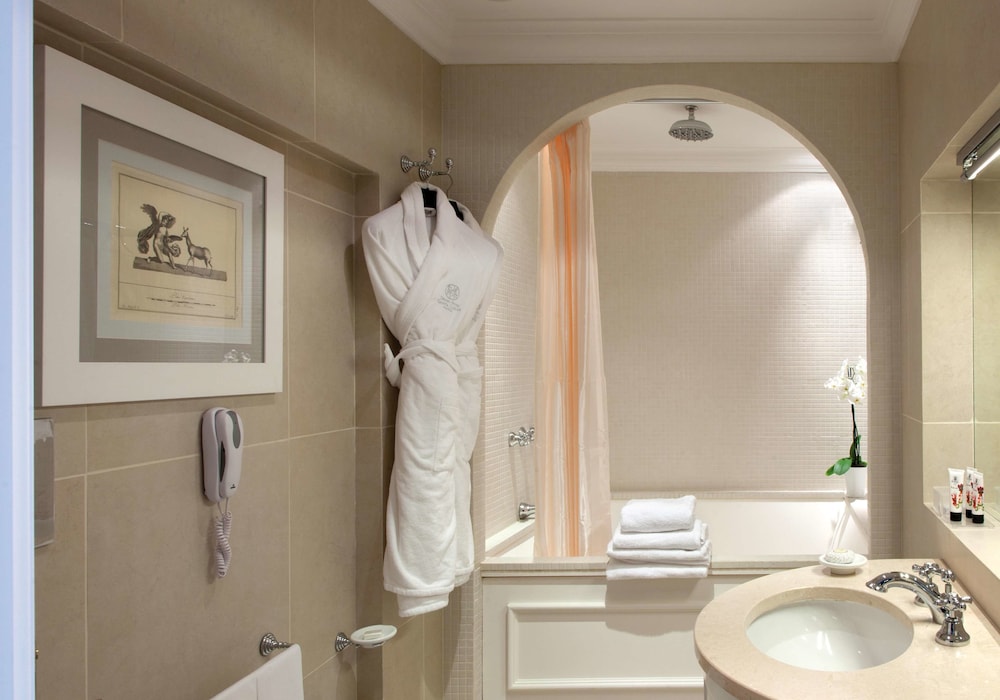 Suite thumbnail 6