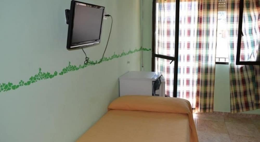 Double or Twin Room - Photo 3