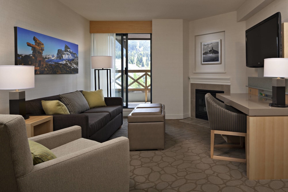 Family Suite, 1 Bedroom, Balcony - Photo 1