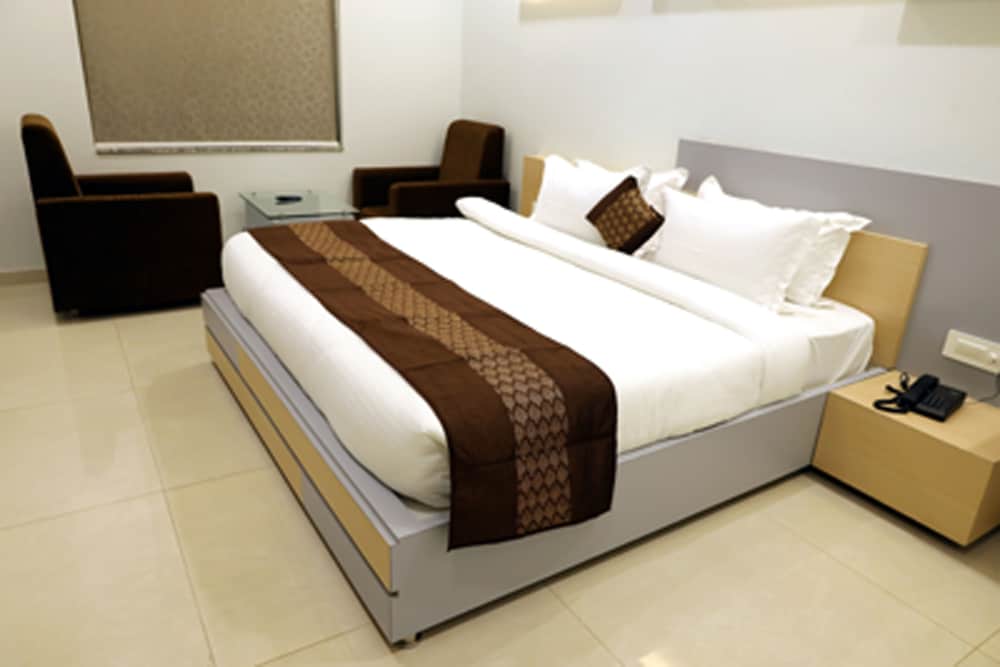Deluxe Twin Room - Photo 3