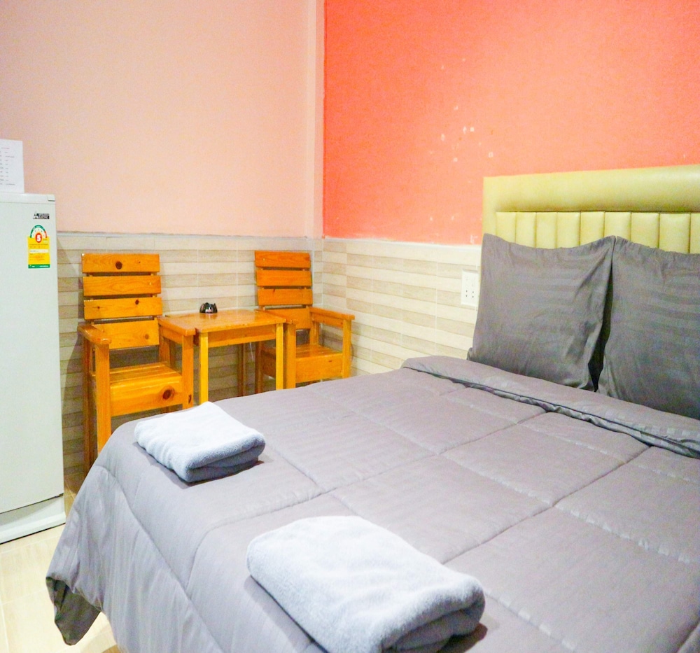 Deluxe Double Room - Photo 12