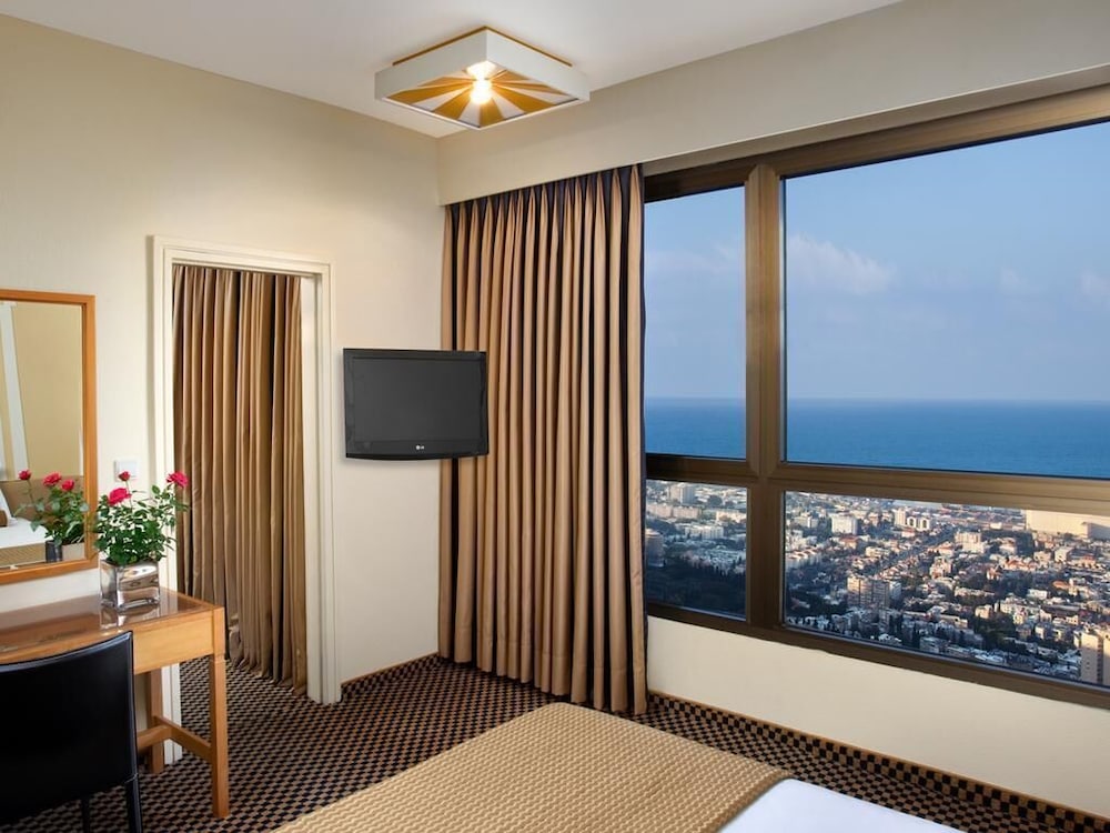 Executive Carmel View