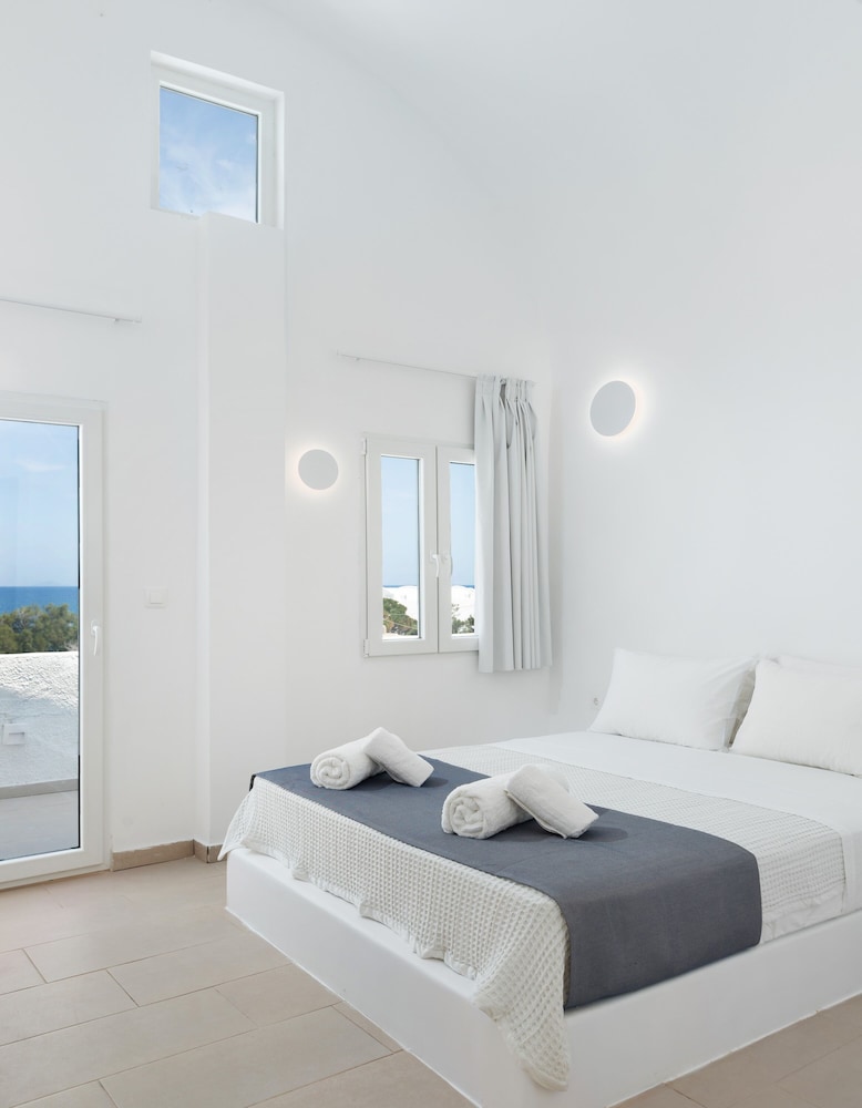 Room code: Standard Double Room Jacuzzi & sea view