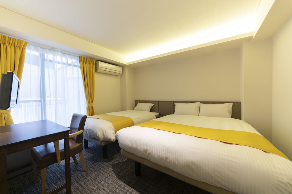 Moderate Twin Room (Check in by 10 pm) photo 3
