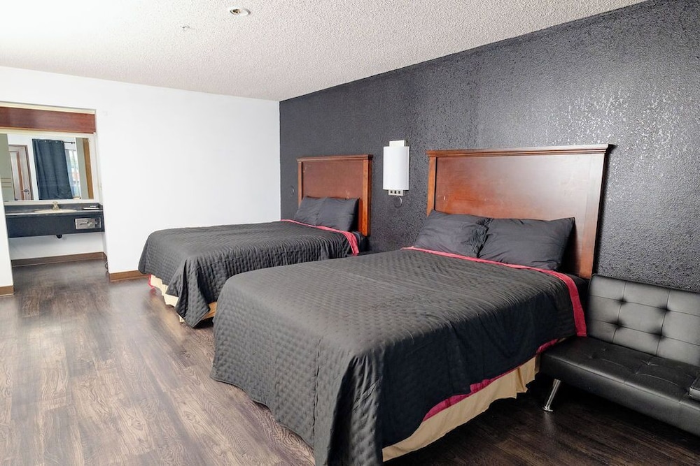 Deluxe Double Room, 2 Queen Beds, Kitchen
