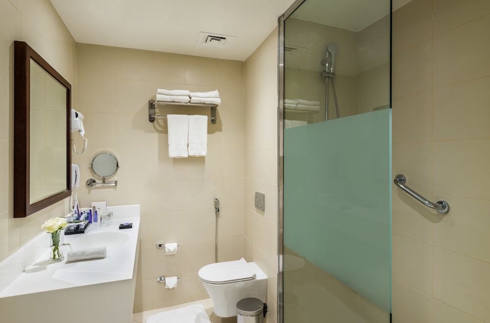 Superior Room, 1 King Bed, Non Smoking, City View - Photo 4