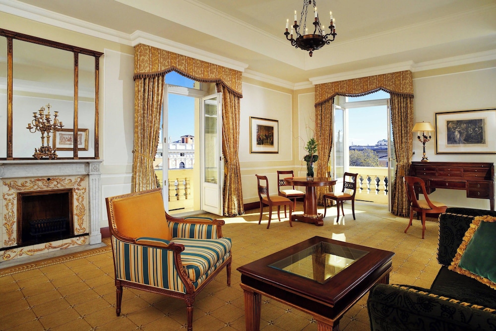 Grand Suite, 1 King Bed thumbnail 5