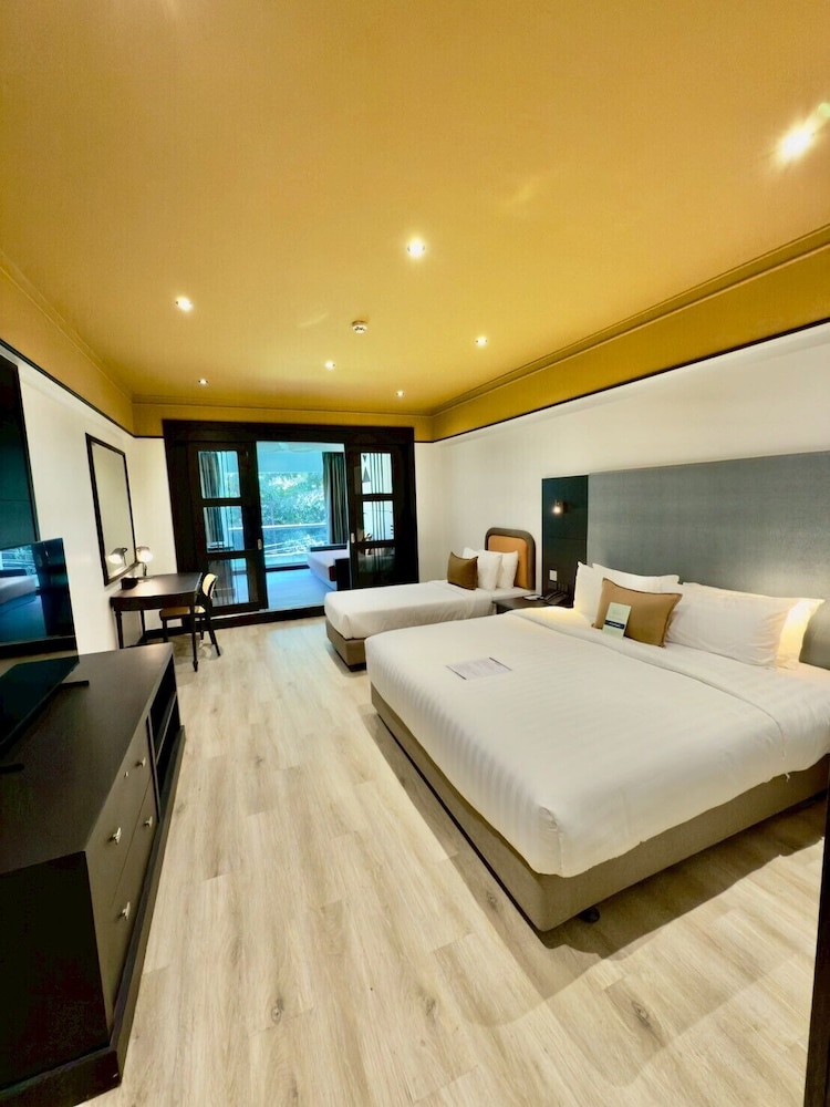 Junior Triple Suite Room photo 3