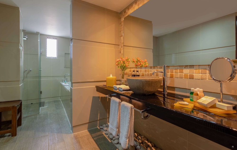 Executive Twin Room - Photo 15