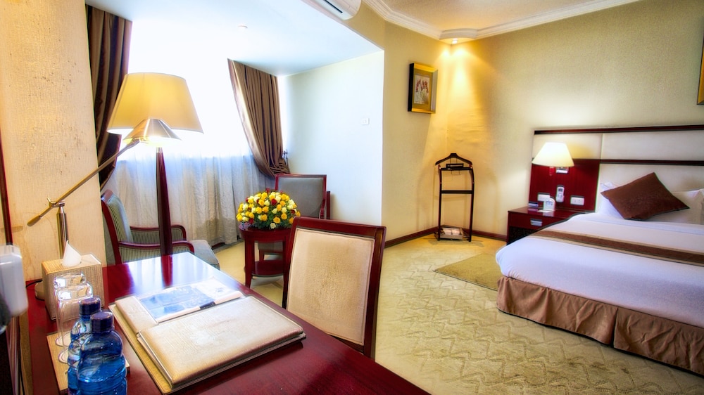 Deluxe Room, City View