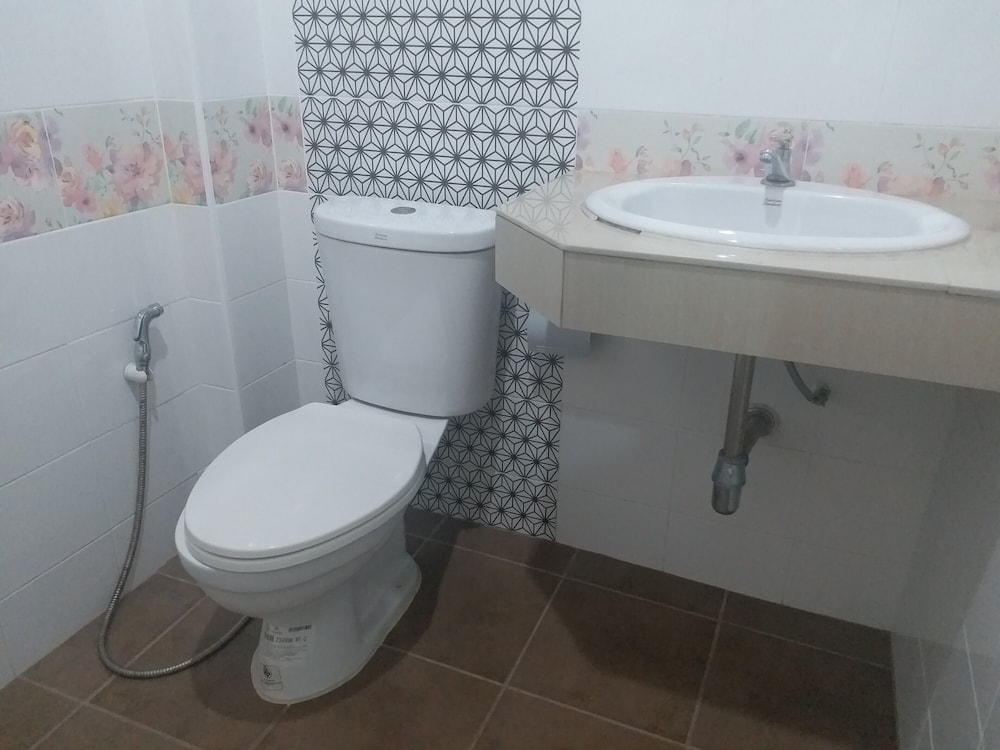 Standard Double Room - Photo 7