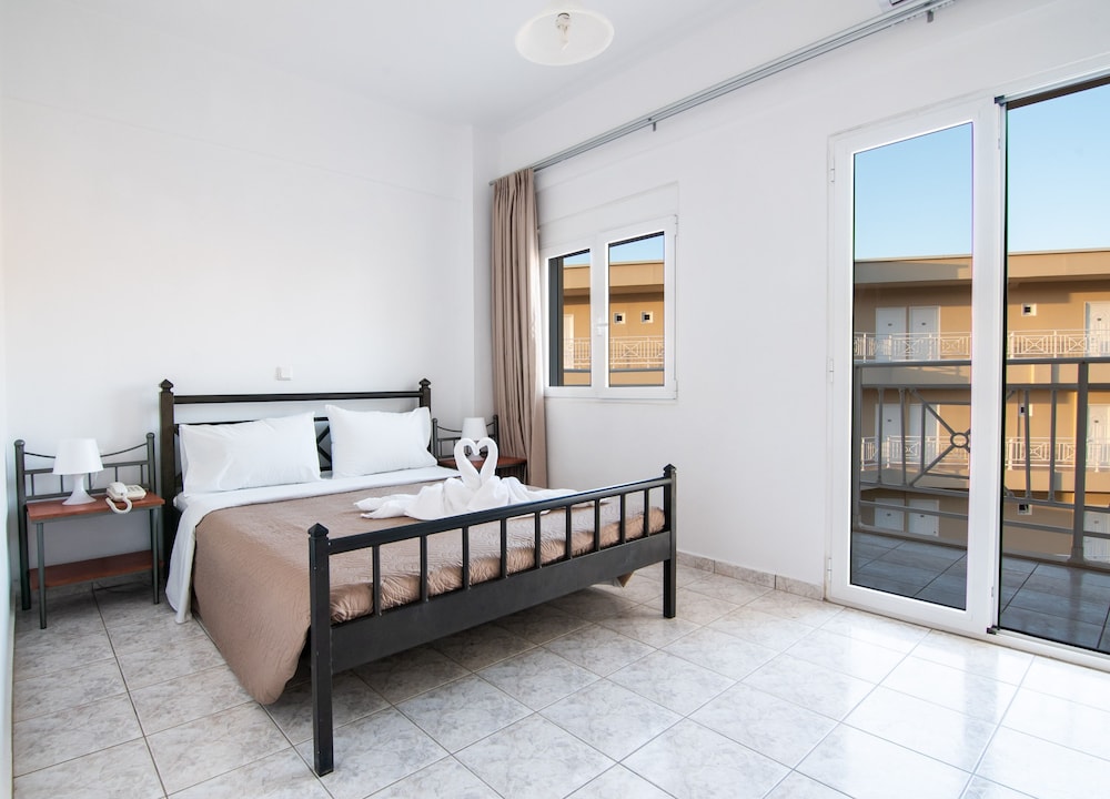 Classic Triple Room - Photo 3