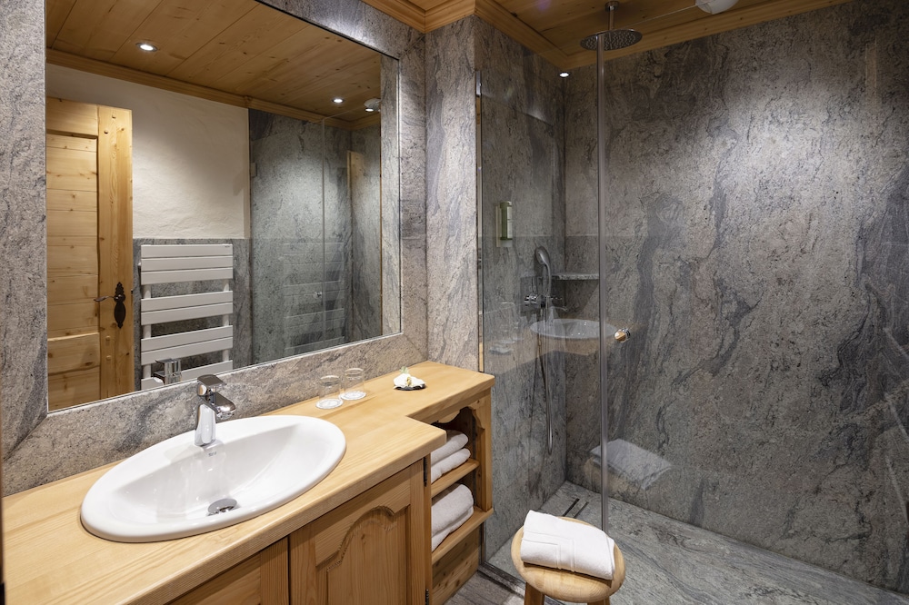 Superior Room - Photo 6
