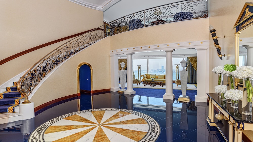 Burj Three Bedroom Family Suite - Sea View With Butler Service (Duplex Suite - 2198 Ft²) photo 2