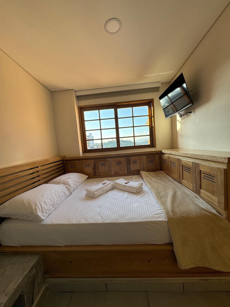 Basic Single Room photo 1