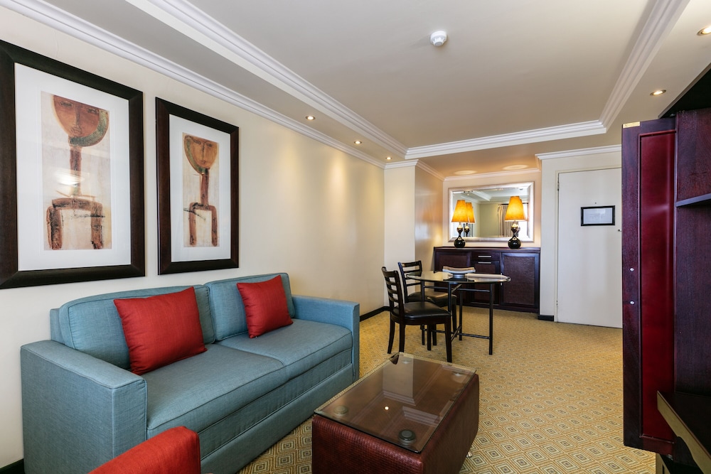 Presidential Suite, 1 Queen Bed, Ensuite, City View (Presidential Suite) photo 3
