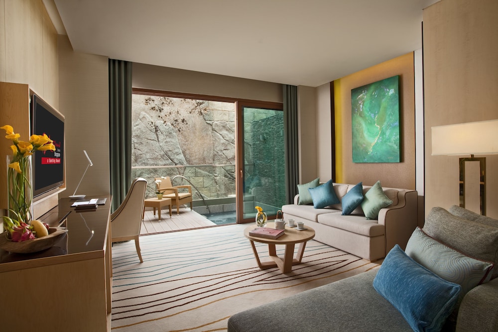 Equarius Ocean Suite thumbnail 6