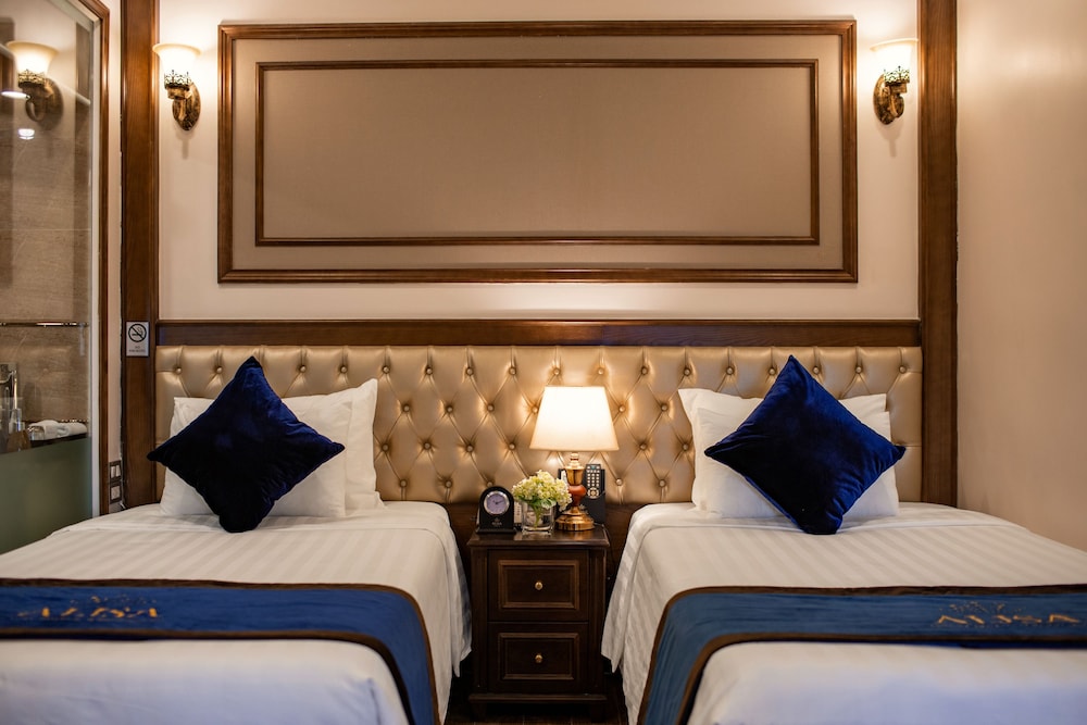 Superior Double or Twin Room photo 3