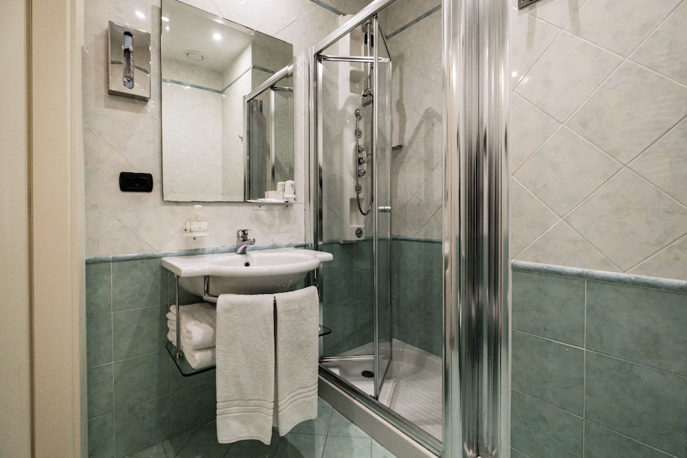 Triple Room - Photo 2