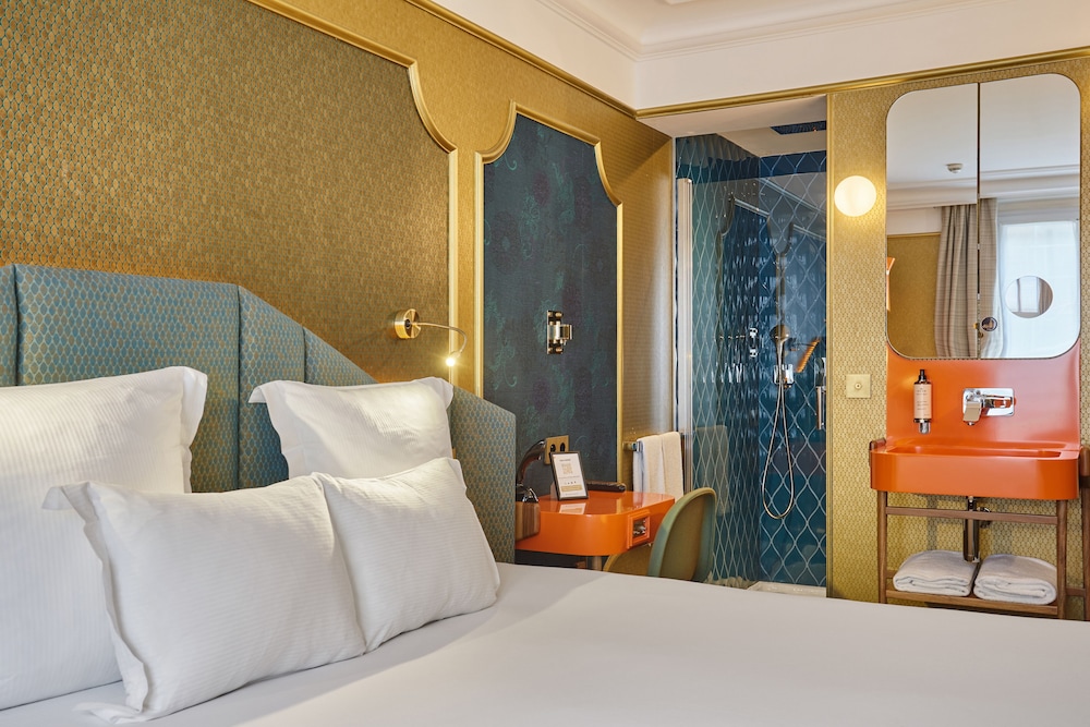 Superior Double Room (Moon blue) photo 3