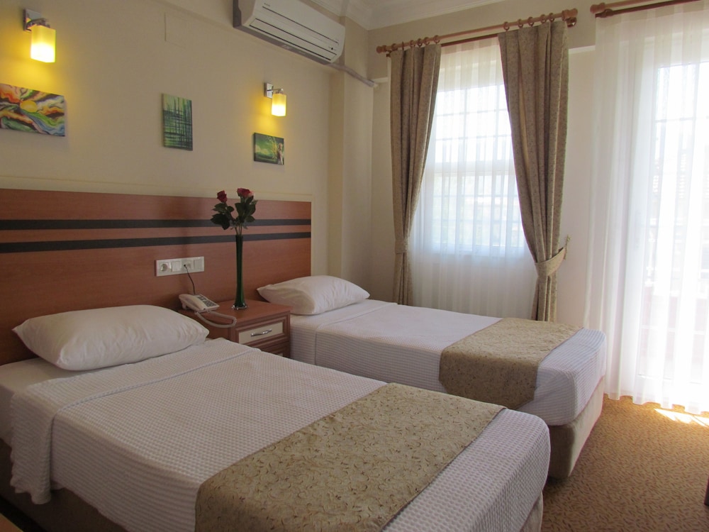 Standard Twin Room photo 1