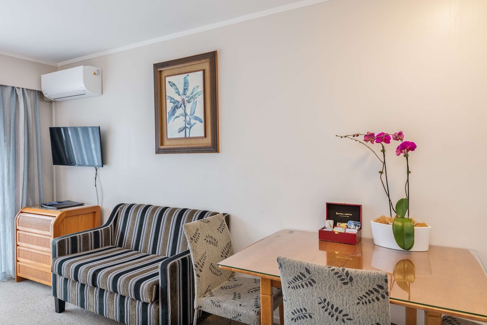 Family Apartment, Multiple Beds, Kitchen, Ground Floor (Living Room, Full Kitchen) - Photo 3