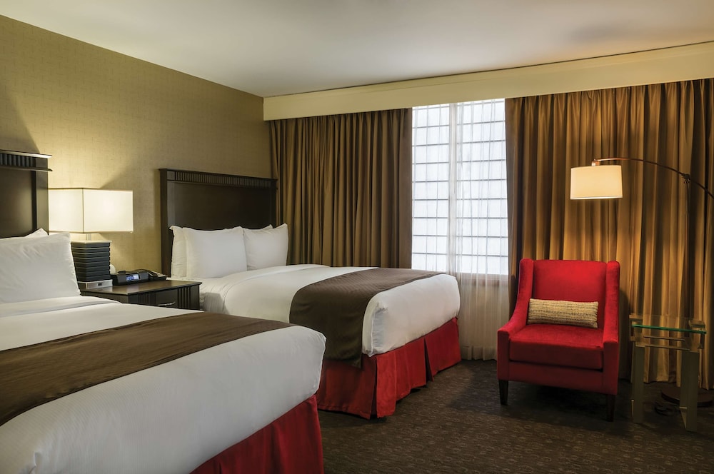 Suite, 2 Queen Beds, Non Smoking photo 3