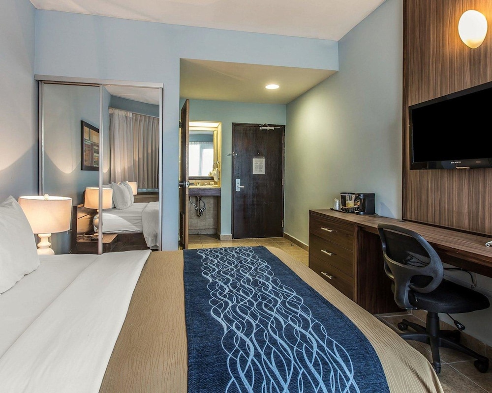 Room, 1 Queen Bed, Non Smoking - Photo 3