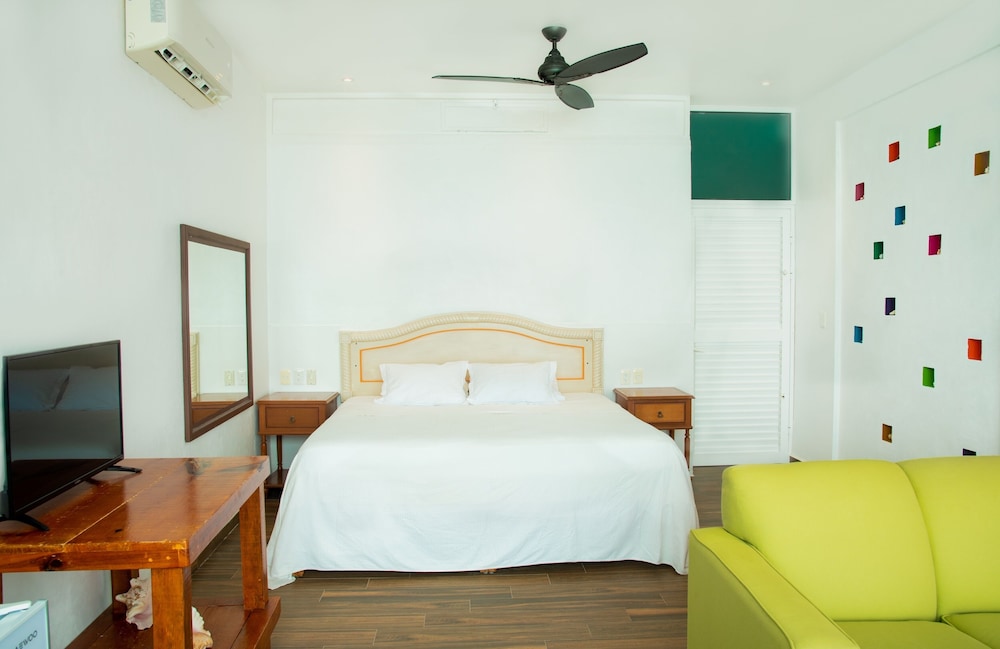 Suite Six photo 2