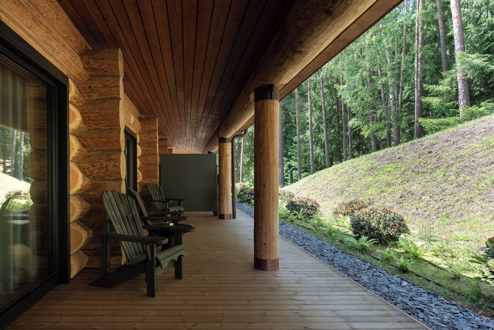 Suite, 1 King Bed (Forest)