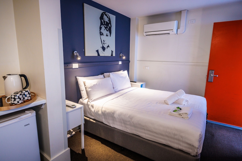 Double Premium Room with Ensuite photo 1