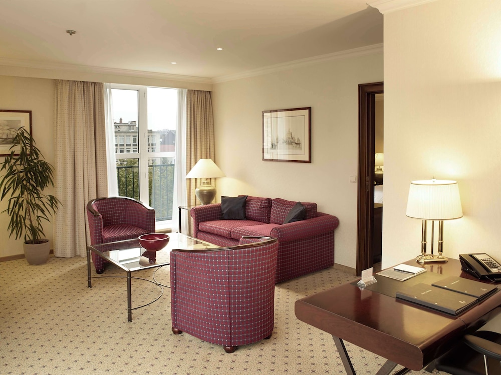 Royal Suite, 2 Twin Beds thumbnail 5