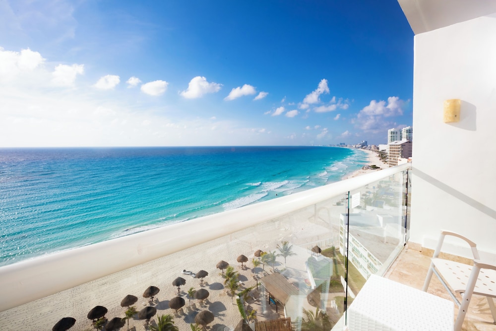 Krystal Club with Balcony Ocean View, King Bed - Photo 7