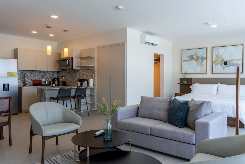Luxury Apartment photo 3